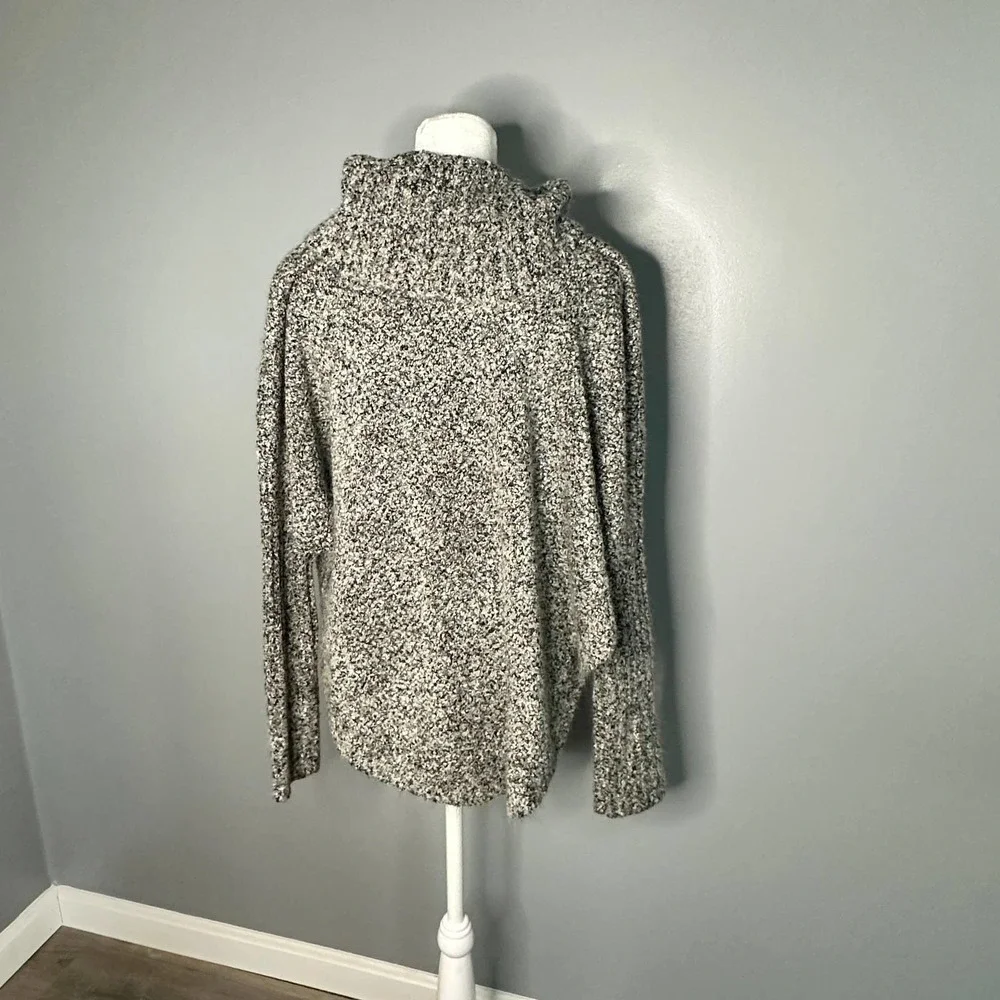 Grace Turtleneck Gray Poncho Style Sweater S / M - Picture 5 of 6